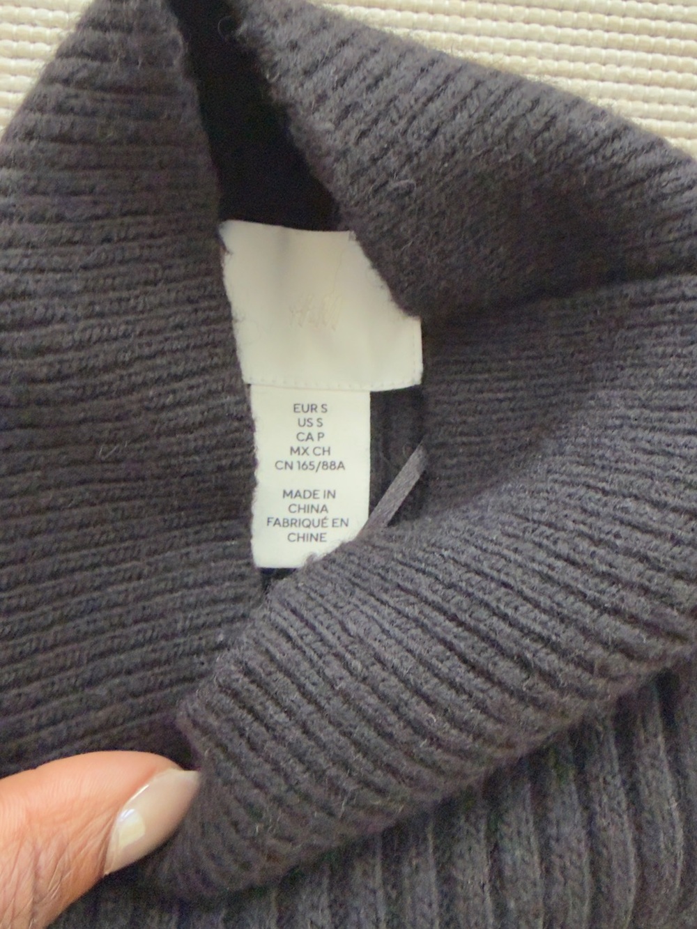 H&M Black ribbed knit turtleneck sweater dress - Picture 4 of 5